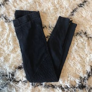 Black Motto Legging